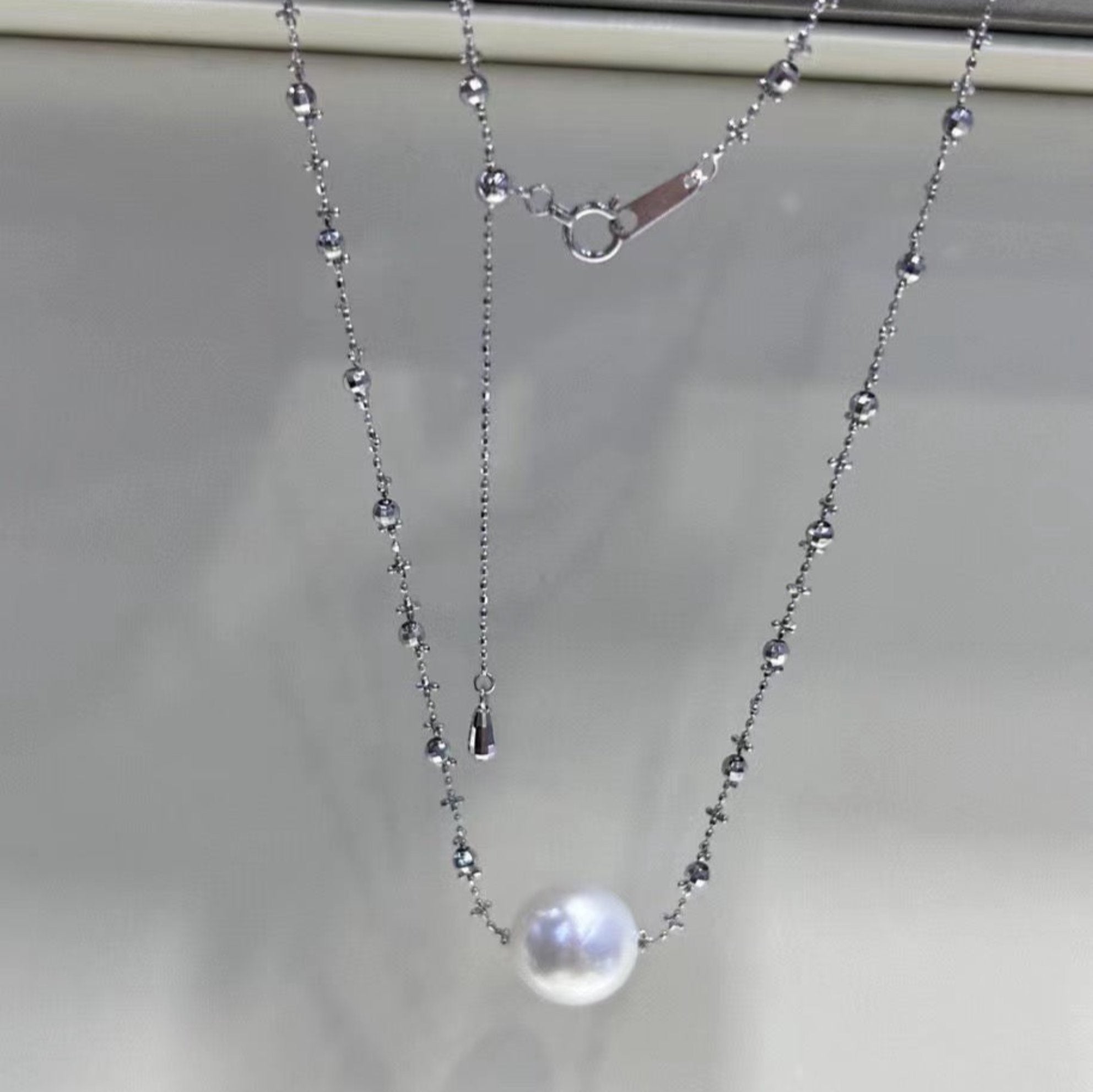 18k Gold White South Sea Fairy Necklace