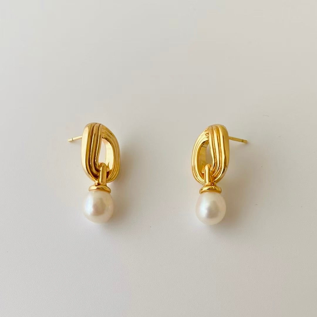 Freshwater Pearl Drop Earrings