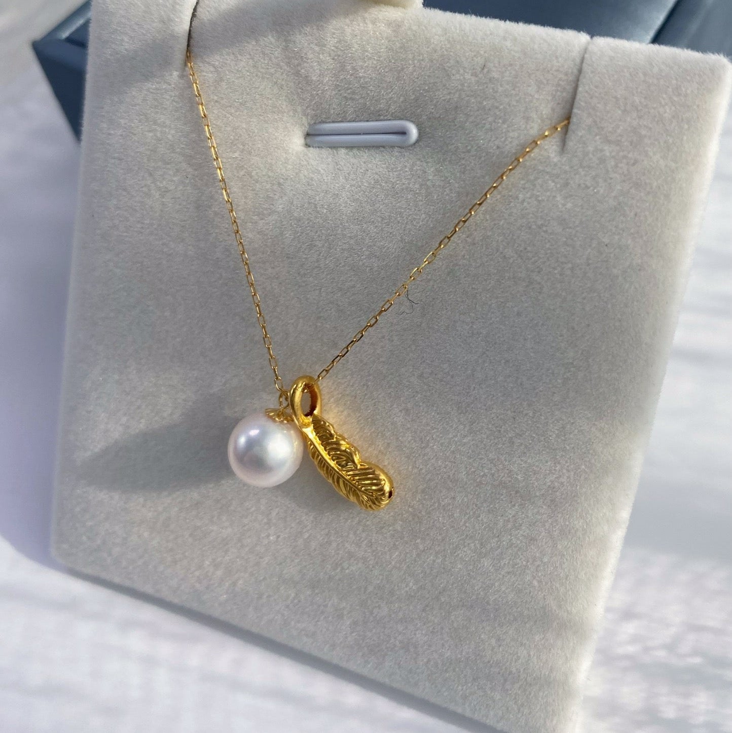 8-8.5mm Akoya Pearl & 18K Gold Feather Pendant Necklace