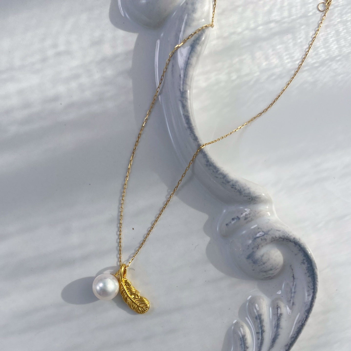 8-8.5mm Akoya Pearl & 18K Gold Feather Pendant Necklace