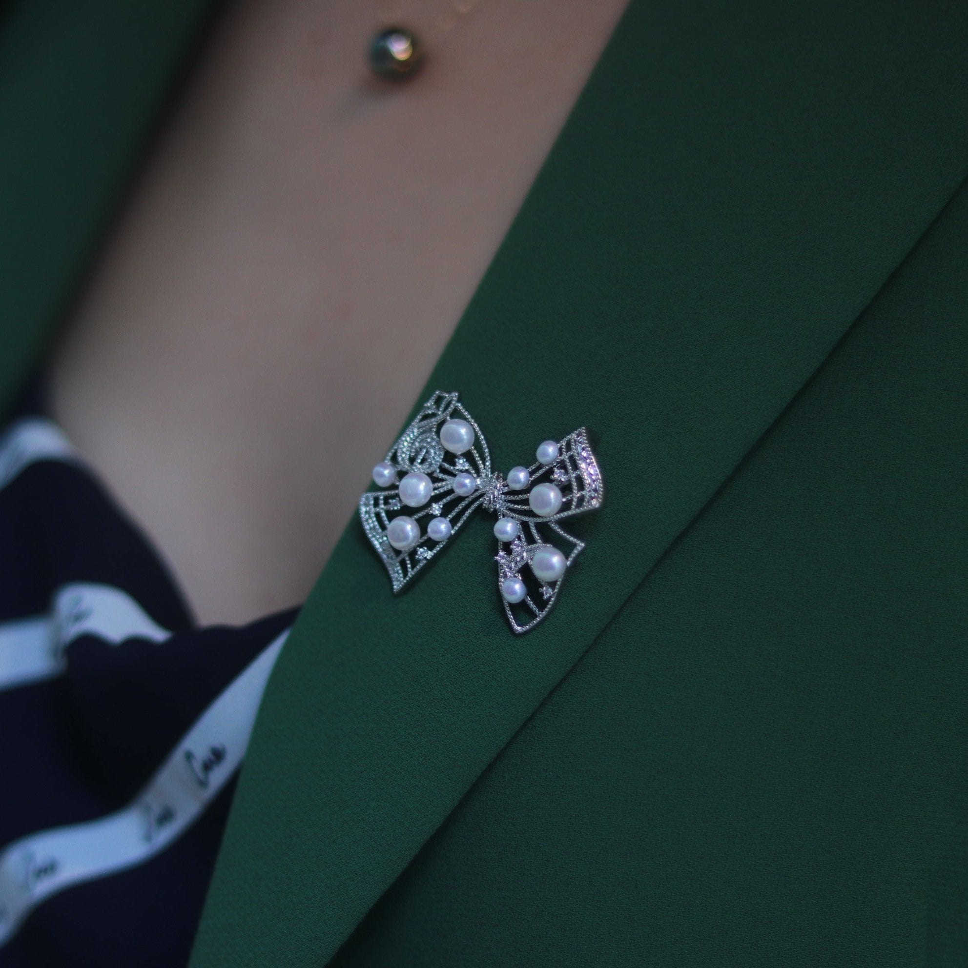 Bow Detailed Brooch