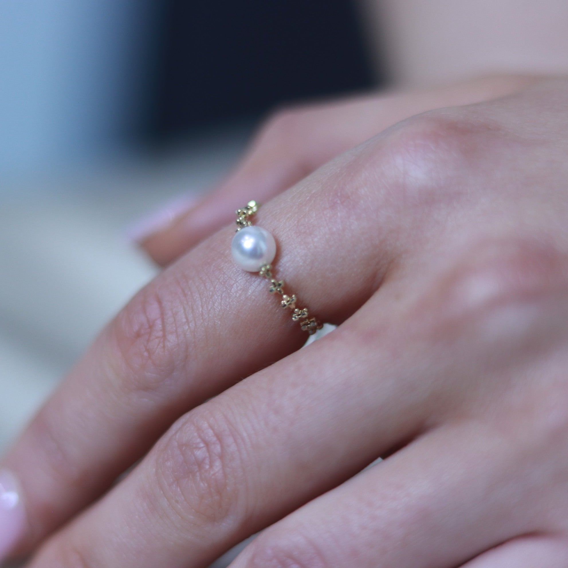 Pull-Out Ring with Akoya Pearl