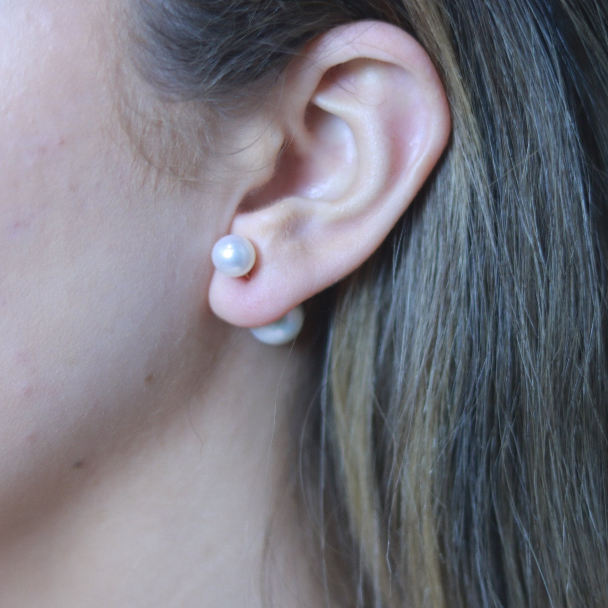 Double Pearl Earring