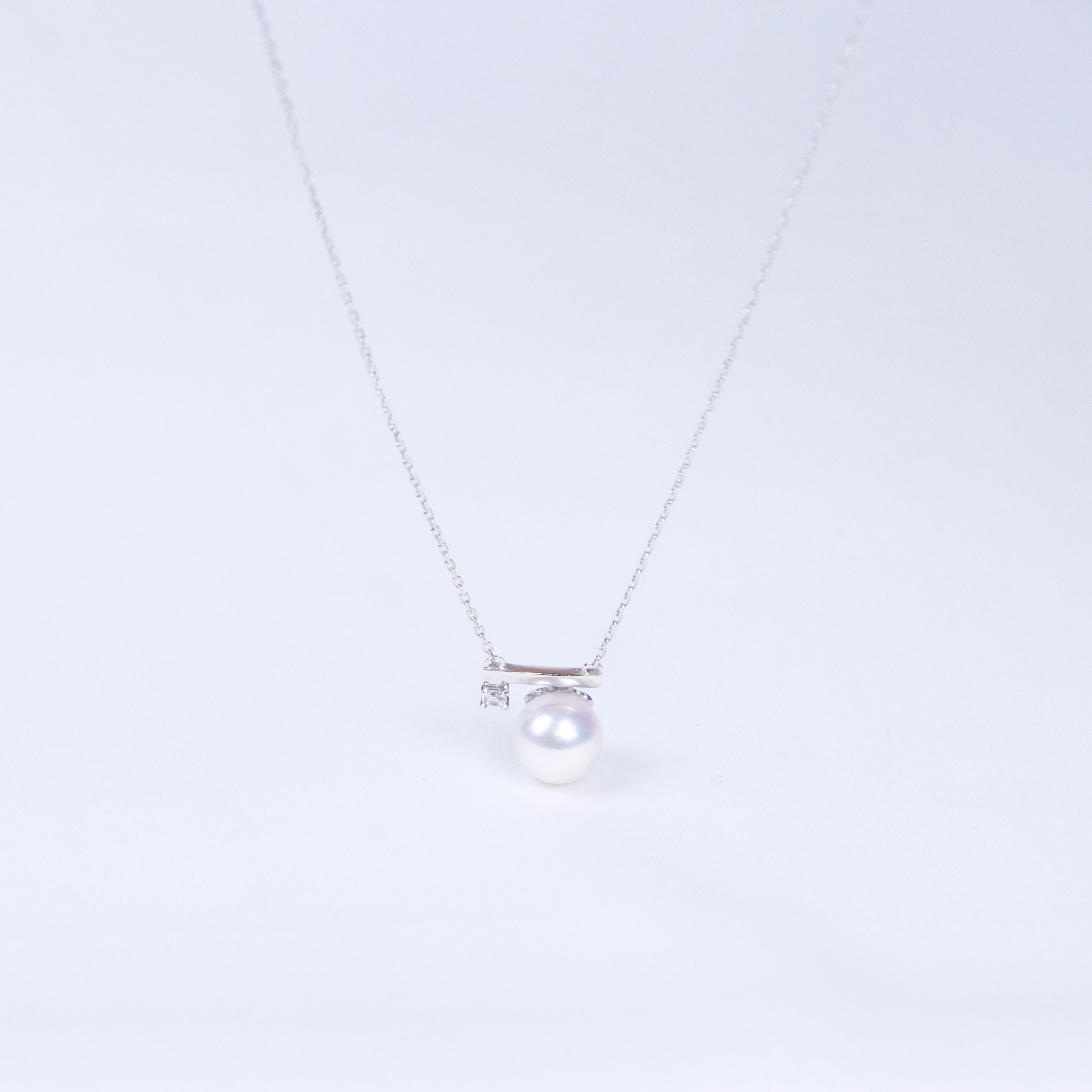 Pearl on Balance Beam Necklace