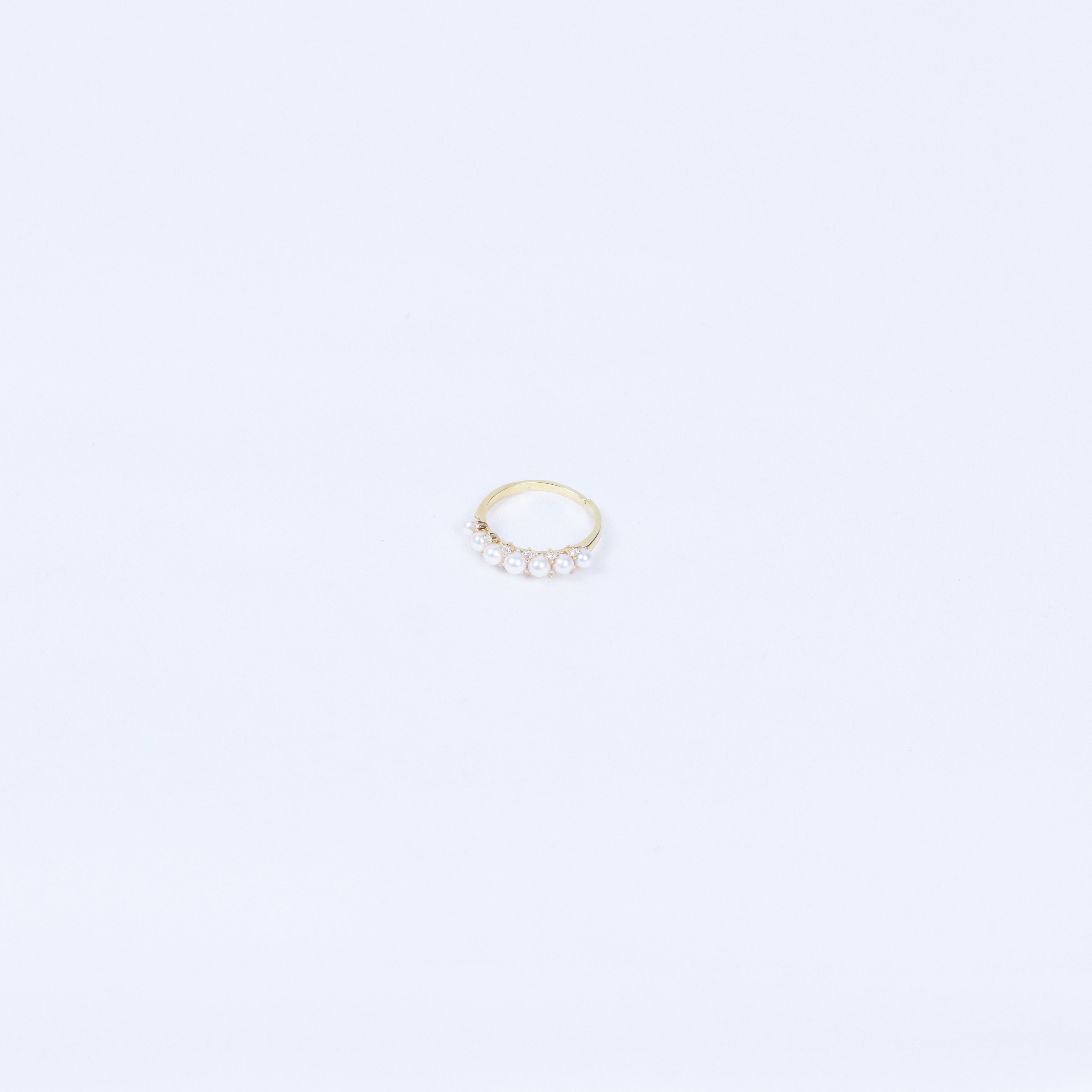 Seven-Pearl Ring