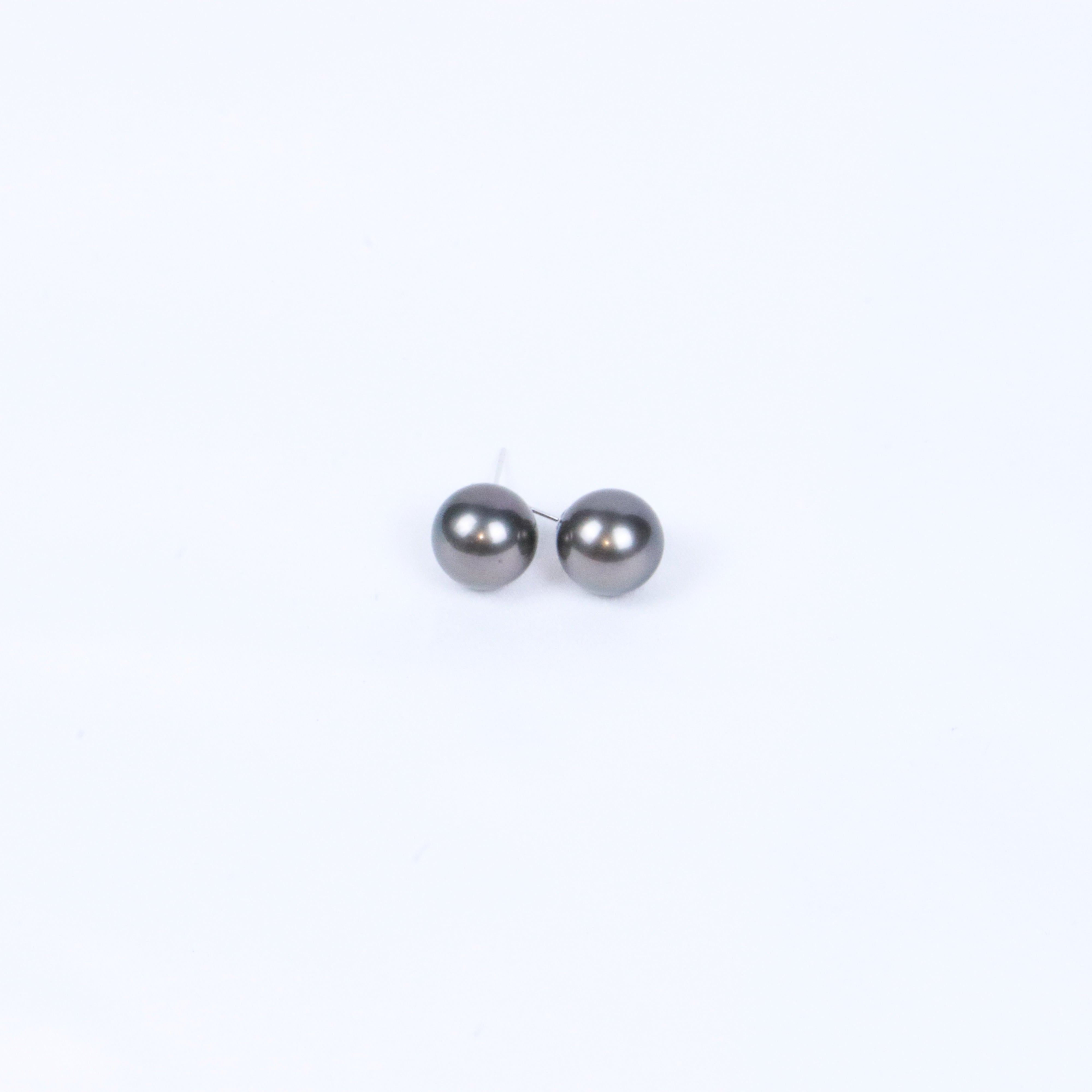 Tahitian Stud Earring