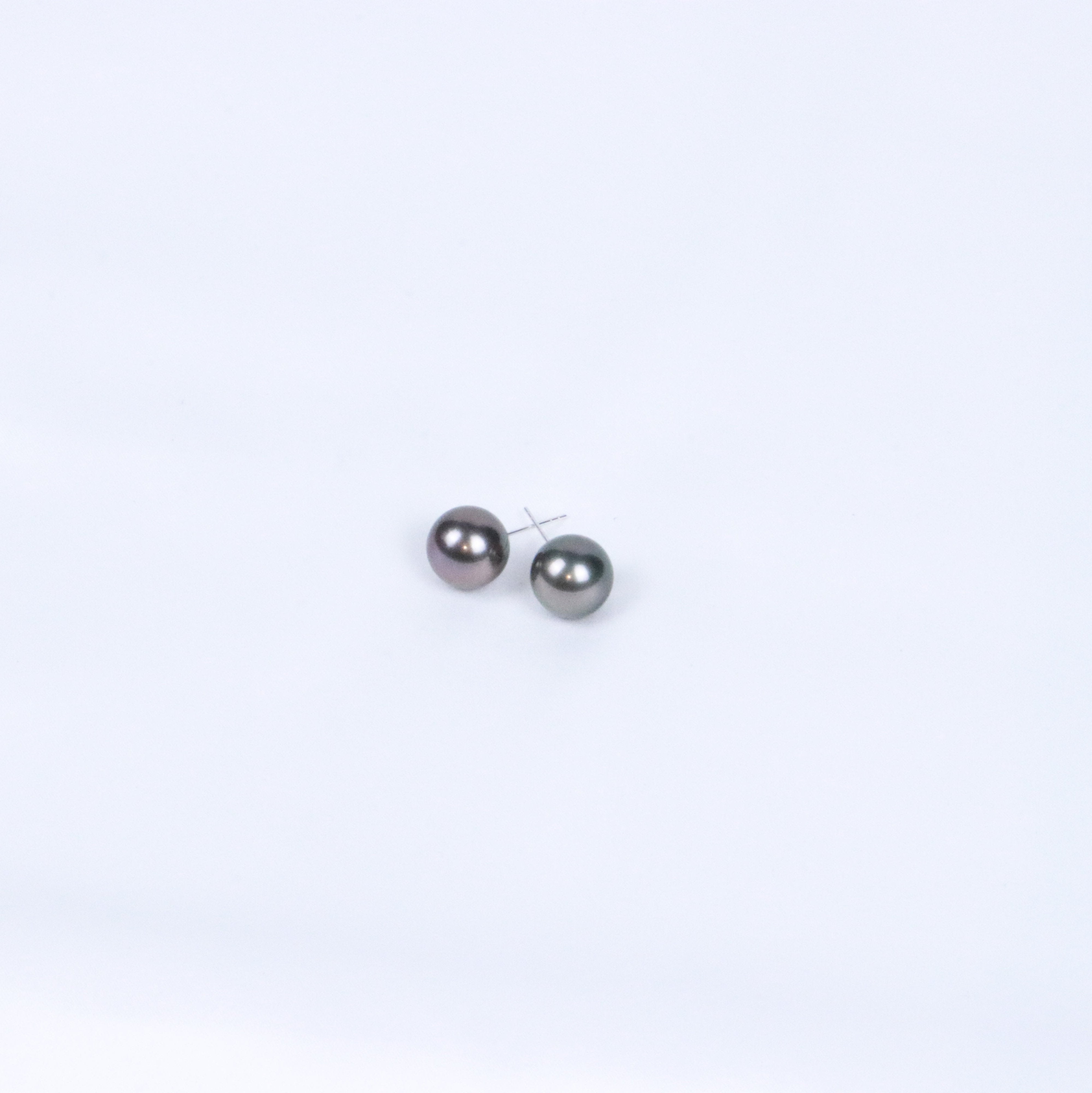 Tahitian Stud Earring