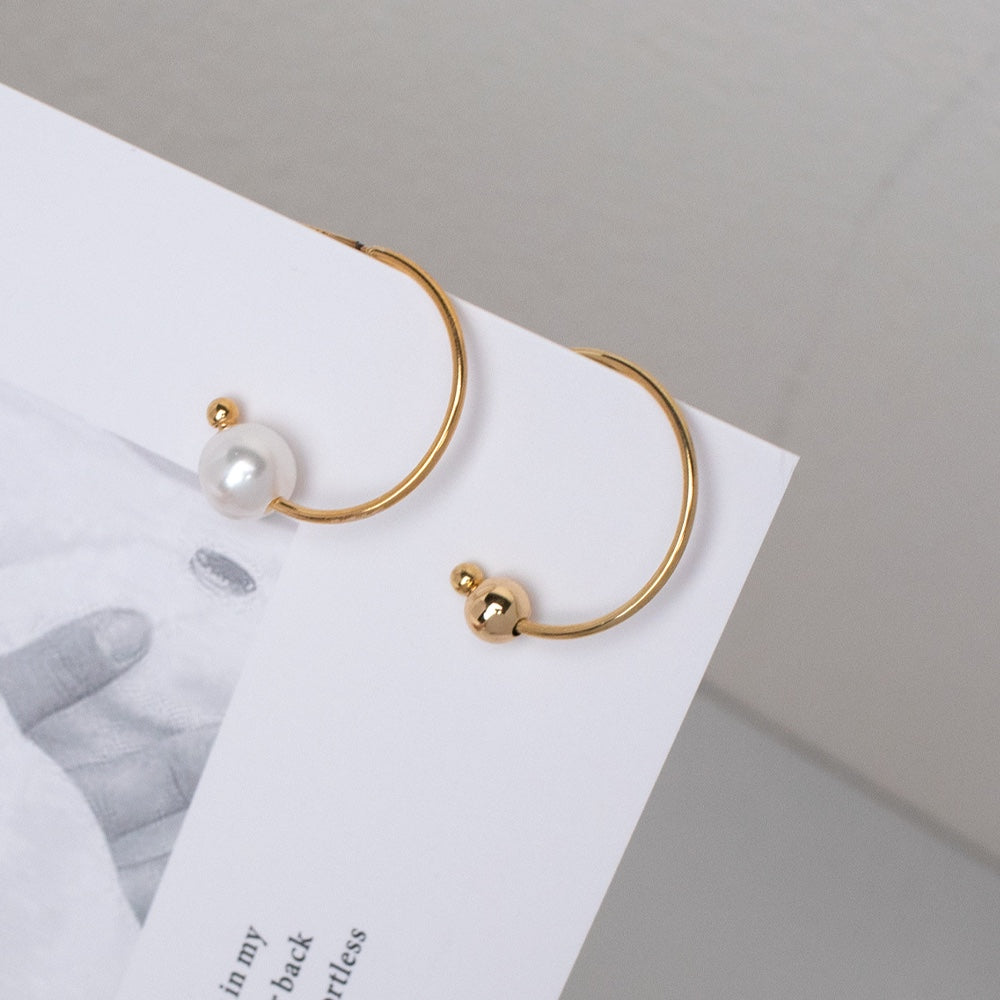 Freshwater Pearl Minimalist Hoop Earrings